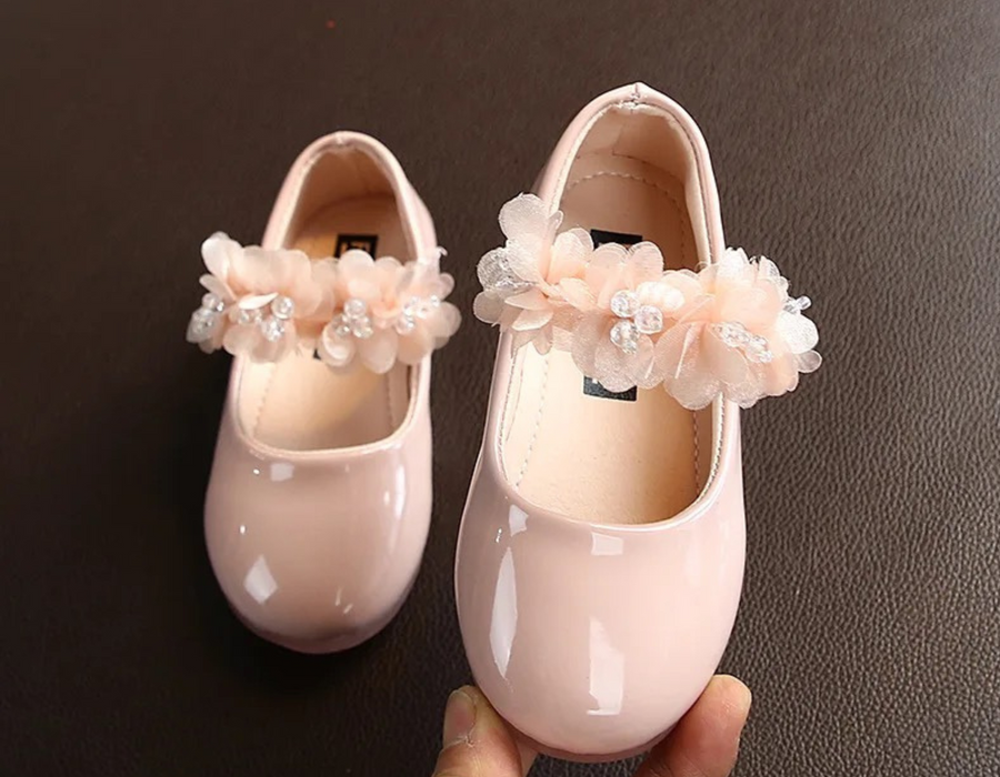 flower shoes.